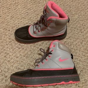 Nike Snow Boots! Used and in good condition.
